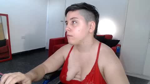 Almond online show from December 2024 09:28:01 PM