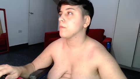 Almond online show from December 2024 01:18:02 AM