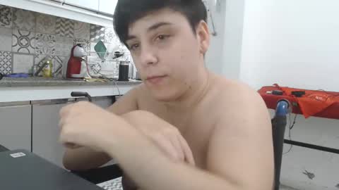 Almond online show from January 2025 10:33:01 PM