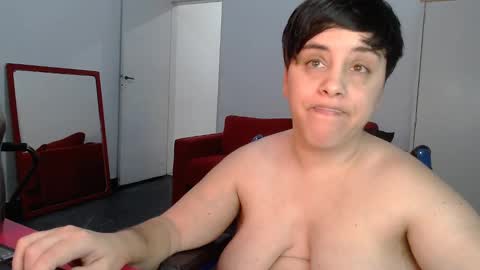 Almond online show from January 2025 11:40:02 PM