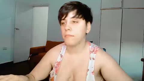 Almond online show from January 2025 10:37:01 PM