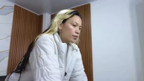alonddra_tay online show from April 2026 11:30:02 AM