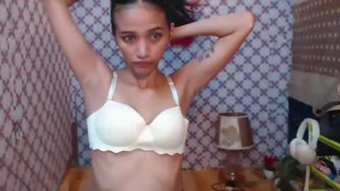 Snapshot of alondra_aleng_ereng chatting on September 2025 09:22:02 AM Alondra online show from September 2025 09:22:02 AM