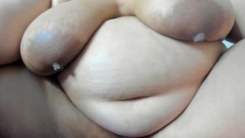 Snapshot of alondra_zaens chatting on December 2024 11:27:02 PM Alondra online show from December 2024 11:27:02 PM