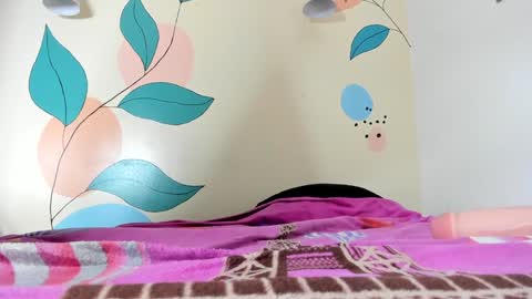 Snapshot of alondra_zaens chatting on December 2024 11:16:01 PM Alondra online show from December 2024 11:16:01 PM