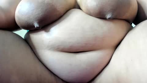 Snapshot of alondra_zaens chatting on February 2025 11:48:02 PM Alondra online show from February 2025 11:48:02 PM