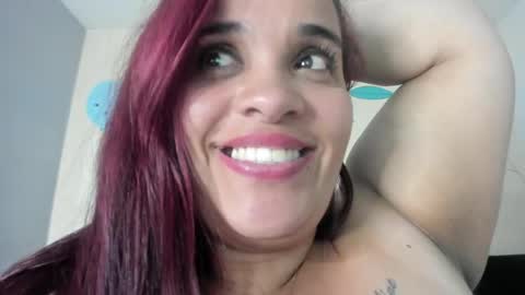 Snapshot of alondra_zaens chatting on May 2026 12:18:01 AM Alondra online show from May 2026 12:18:01 AM