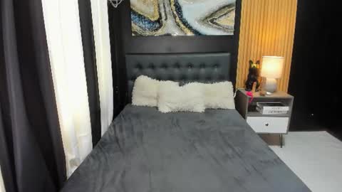 Alondra online show from February 2026 08:40:01 AM