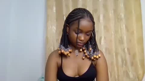 Snapshot of alora_bby chatting on November 2025 06:15:01 AM Elly online show from November 2025 06:15:01 AM