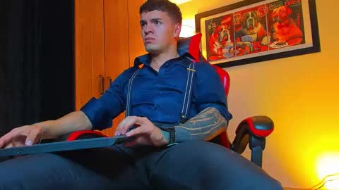 alpha_dominus_ online show from November 2025 03:56:01 AM