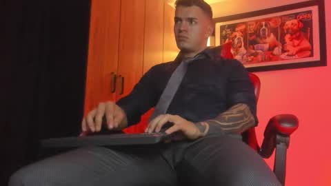 alpha_dominus_ online show from January 2026 05:00:02 AM