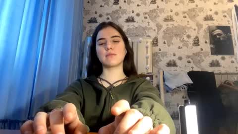 Ksenia online show from November 2025 09:31:01 AM