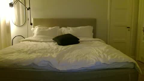 alphahung23 online show from February 2026 08:25:02 PM