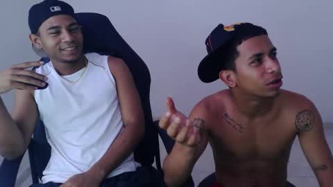 alphas_latins online show from April 2026 04:33:02 PM