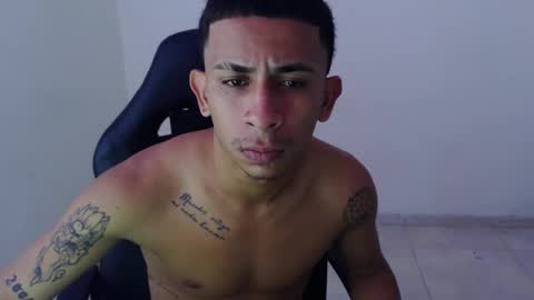 alphas_latins online show from April 2026 04:39:02 AM