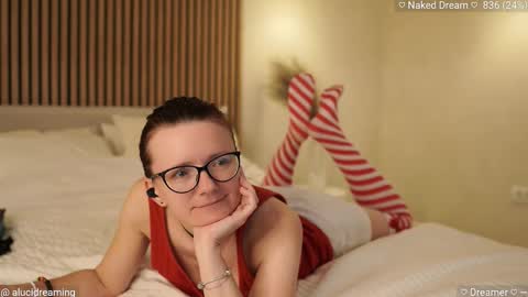 Snapshot of alucidreaming chatting on November 2025 07:08:02 PM Lucid Dreaming online show from November 2025 07:08:02 PM