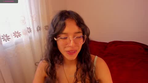 Snapshot of aluna_0310 chatting on December 2024 09:35:01 PM . . online show from December 2024 09:35:01 PM