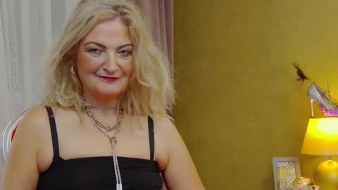 Alura Jenson online show from October 2025 06:31:01 PM