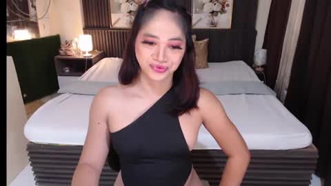 Snapshot of aluxekristine chatting on September 2025 01:29:02 AM aluxekristine online show from September 2025 01:29:02 AM