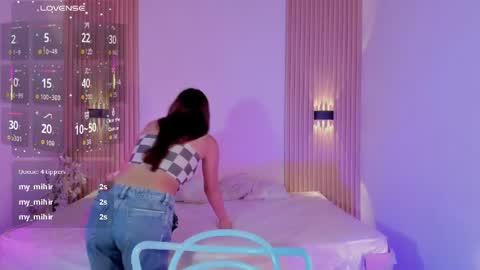 Aly online show from April 2026 12:03:01 PM