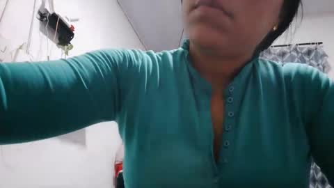 analia online show from October 2025 07:29:01 AM