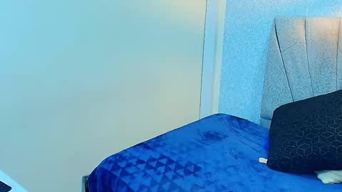   A L Y  online show from September 2025 12:06:01 PM