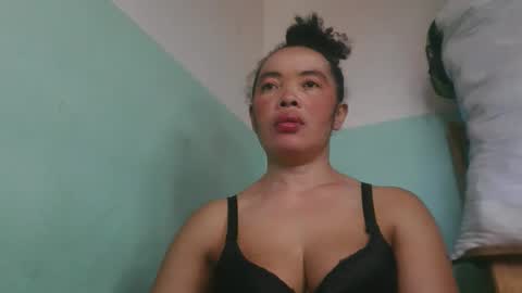 alypierette online show from April 2026 06:14:01 AM