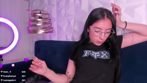 Snapshot of alys_molly chatting on January 2025 02:10:01 PM sopie online show from January 2025 02:10:01 PM