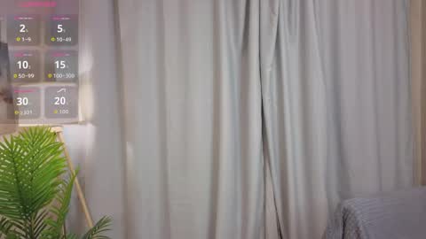 Snapshot of alyshaplescia chatting on April 2026 05:30:01 PM Mona online show from April 2026 05:30:01 PM