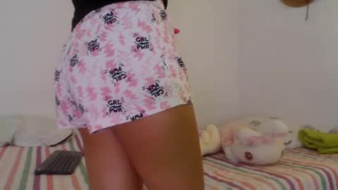 Snapshot of alyson0001 chatting on January 2025 02:41:01 PM allyson online show from January 2025 02:41:01 PM