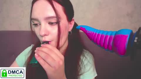 Alyssa online show from November 2025 05:46:01 PM