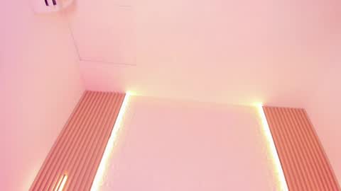 alyssa online show from September 2025 05:29:02 PM