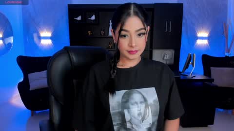 Aly  online show from January 2025 11:39:01 AM