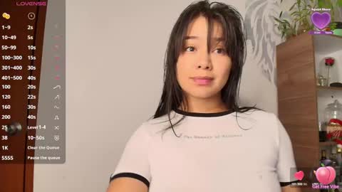 Snapshot of alyssia_wolds_1 chatting on December 2024 11:53:02 PM alyssia wolds online show from December 2024 11:53:02 PM