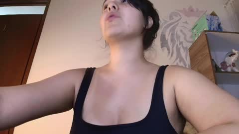 Snapshot of alyssia_wolds_1 chatting on April 2026 02:34:02 AM alyssia wolds online show from April 2026 02:34:02 AM