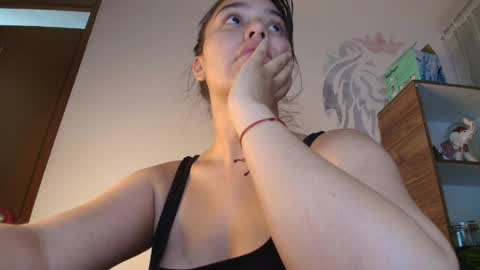 Snapshot of alyssia_wolds_1 chatting on April 2026 02:44:02 AM alyssia wolds online show from April 2026 02:44:02 AM