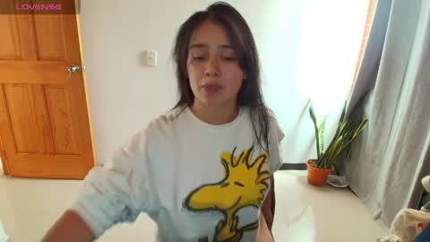 Snapshot of alyssia_wolds_1 chatting on April 2026 04:35:01 PM alyssia wolds online show from April 2026 04:35:01 PM