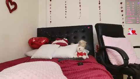 Isabella online show from February 2025 10:47:02 PM