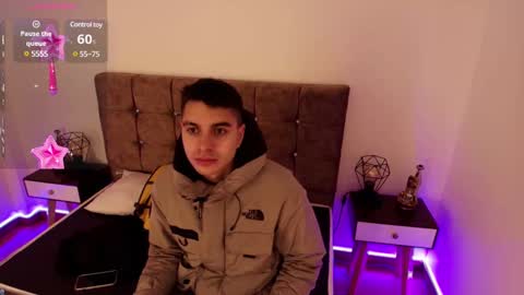 Amadeo Wild online show from December 2024 01:57:02 PM