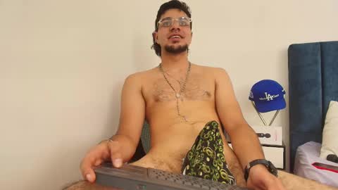 Amadeo Wild online show from March 2025 05:28:02 PM