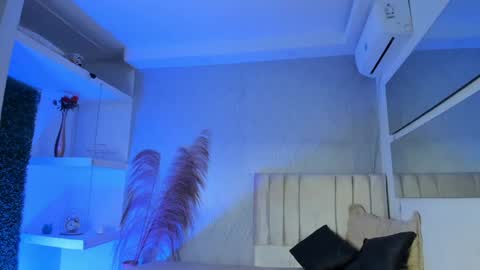 AMAIA online show from December 2024 01:57:02 AM