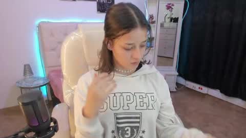 Snapshot of amaia_daniells chatting on April 2026 08:33:01 PM B I A N C A online show from April 2026 08:33:01 PM