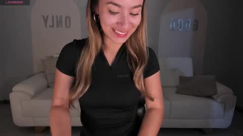 Amaia Haywood online show from October 2025 07:59:01 PM