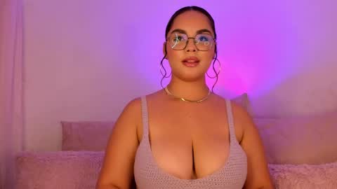 amalia bennet online show from September 2025 09:37:01 PM