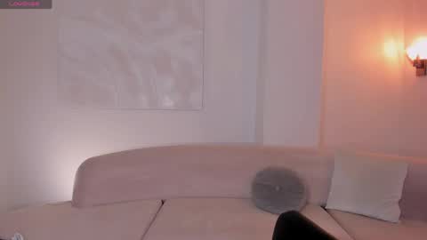 Snapshot of amalia_cruss chatting on April 2026 01:53:01 AM Amalia cruss online show from April 2026 01:53:01 AM