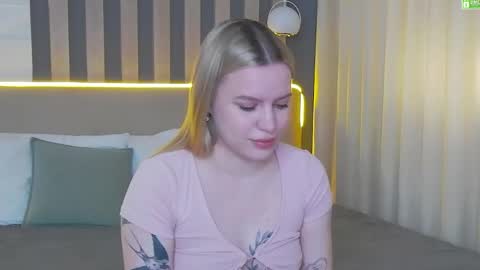 Snapshot of amaliabell chatting on May 2026 01:18:02 PM Amalia online show from May 2026 01:18:02 PM