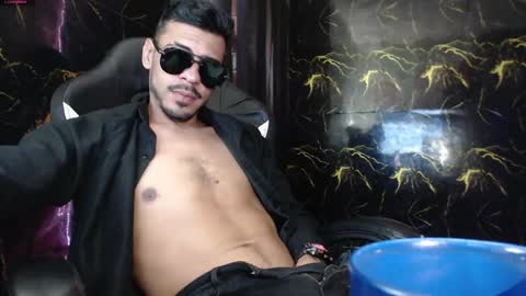 Snapshot of amand_sex chatting on April 2026 05:25:01 PM amand_sex online show from April 2026 05:25:01 PM