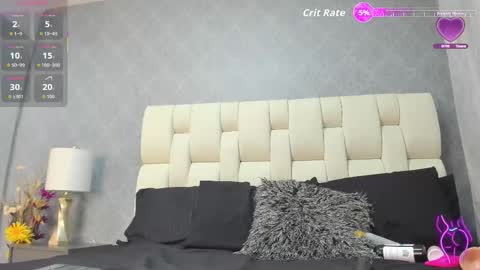 amanda29_ online show from October 2025 07:03:01 PM