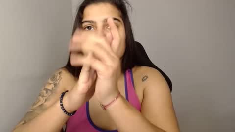 The queen of the biceps  online show from January 2025 01:41:02 PM