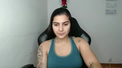 The queen of the biceps  online show from December 2025 02:55:01 PM